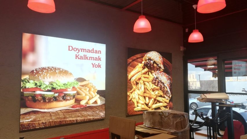 artimedia-burger-afis-e1715629624195.jpg